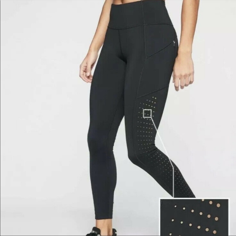 Athleta Contender Laser Cut 7/8 Tight Black L